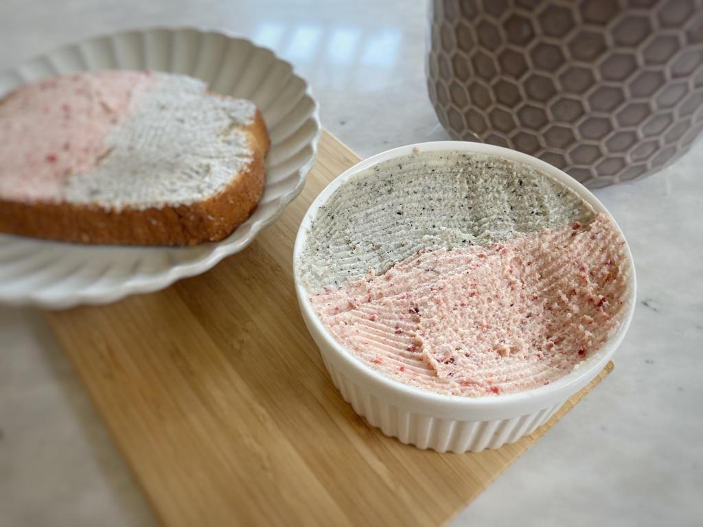 自製奶酥抹醬 草莓奶酥 芝麻奶酥 Strawberry Spread Sesame&nbsp;Spread